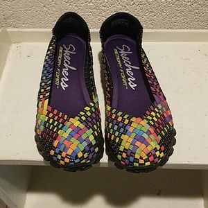 Brand New Women's Skechers - Size 6